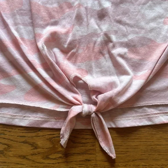 BNWT Lucky brand pink camo tee - Picture 5 of 5